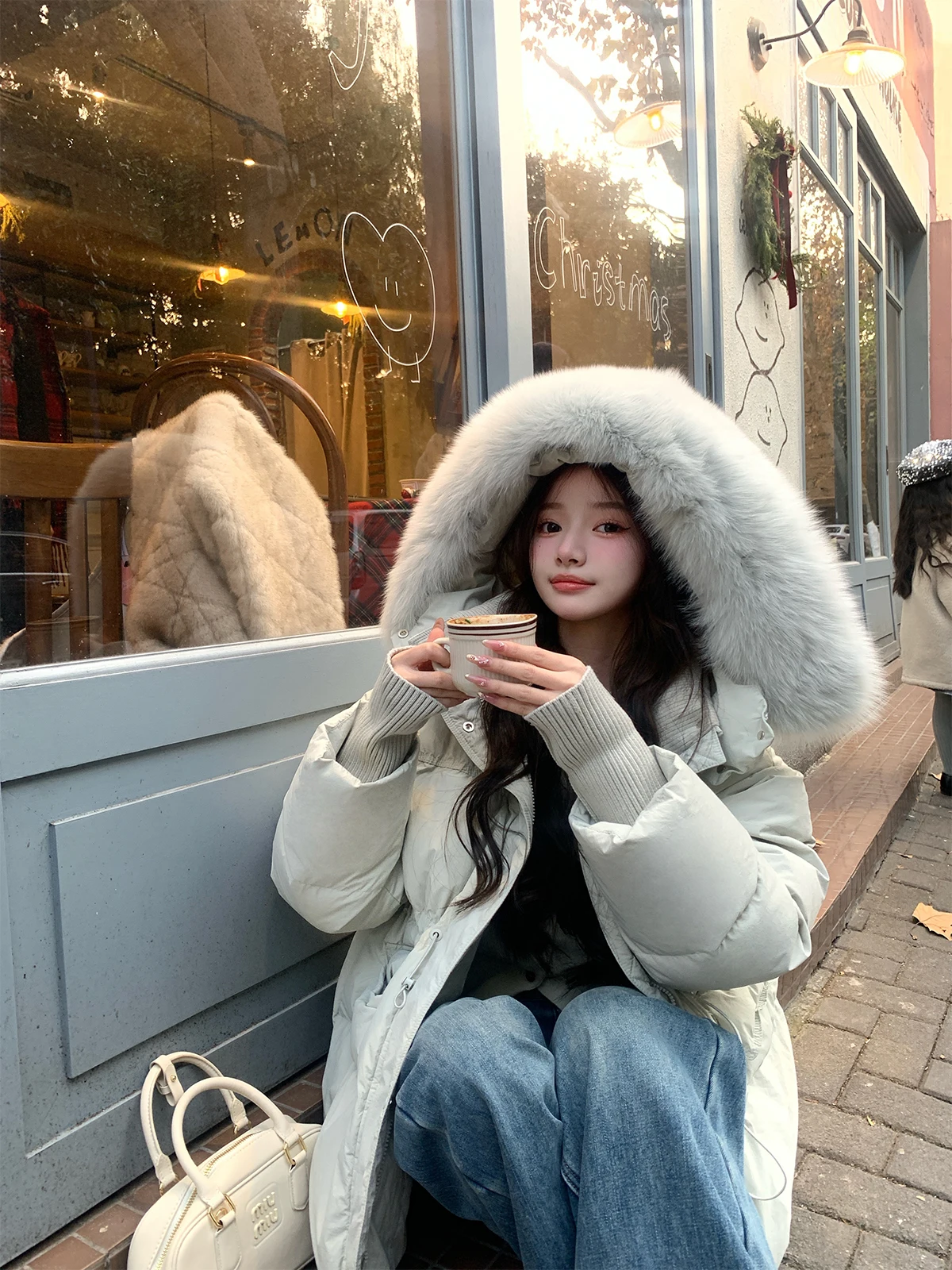 

Пуховик Chen Jin Iceland Little Snow Treasure с капюшоном и регулировкой талии, 90% белый пух, очень большой меховой воротник