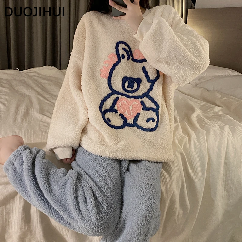 Duojihui Tweedelige Winter Dikke Warme Zachte Pyjama 'S Voor Vrouwen Koreaanse Stijl Mode 2-Kleuren Chique Print Losse Vrouwelijke Pyjama Set