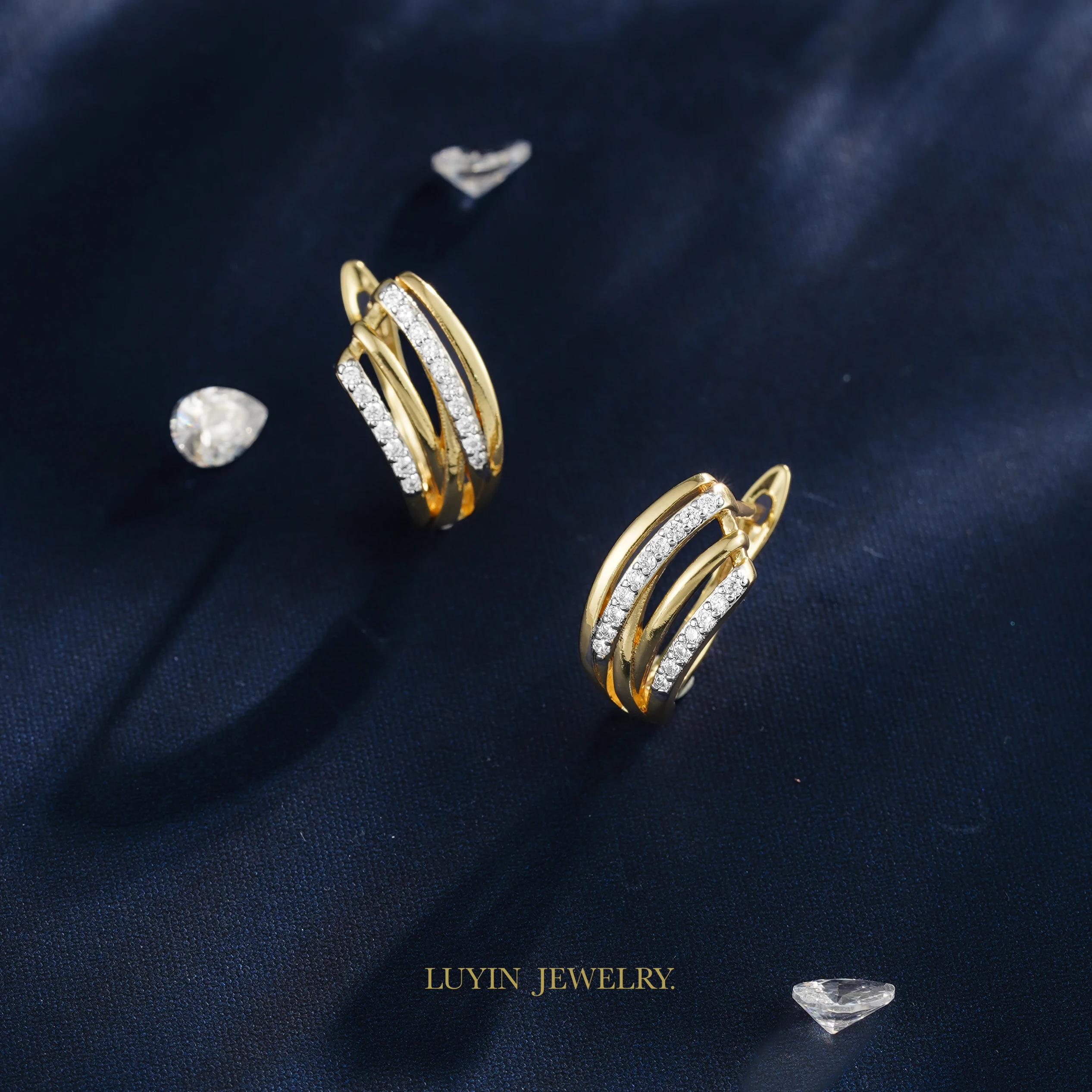 LUYIN Classical Style Hollow Brilliant Inlaid Zirconia Earrings Ring Women\'s Set Copper Plated 14K 2 Tone Party Valentine\'s Gift