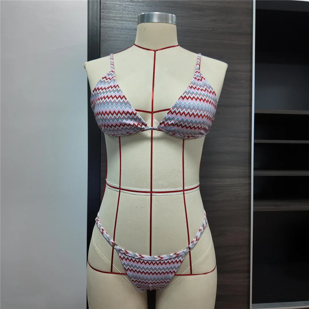 2026 Damen-Bikini mit Wellenmuster und Scrunch-Butt-Effekt, zweiteiliger Badeanzug, gepolsterter Badeanzug, Badebekleidung, V8532 – Detail 5