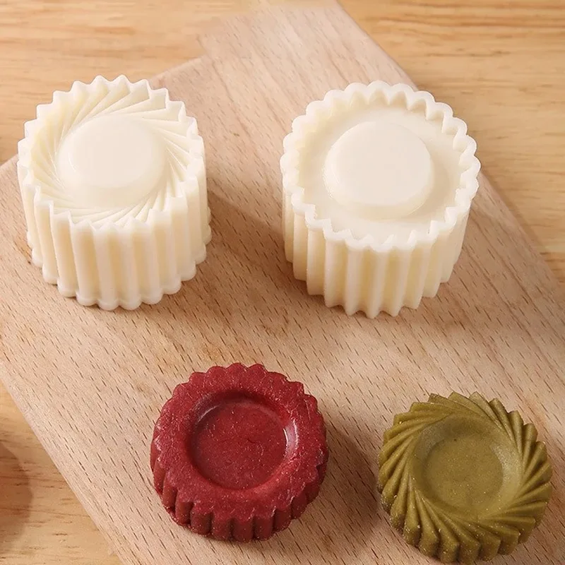 Detachable Pastry Mold Stamp Mooncake Mould Pastry Cake Decorating Tool Hand Pressure Home Party DIY Baking Cookie Molds