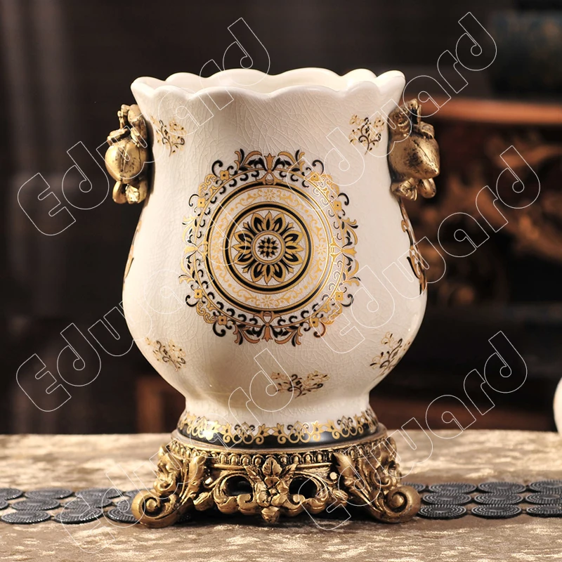 

Retro Ceramic Vase Creative Home Decoration Ceramic Handicrafts Living Room Vases Decorations Nordic Style Classic Pattern Vases