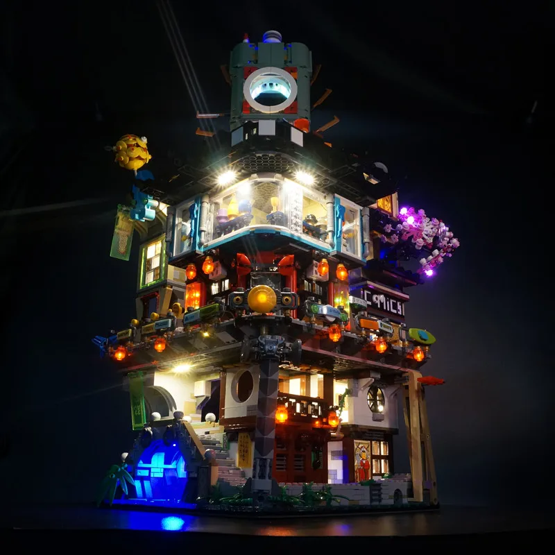 

Комплект светодиодного освещения подходит для NINJAGO City 70620 (не включая строительные блоки)