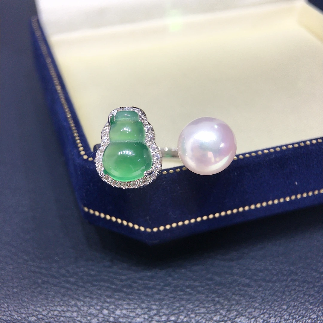 

Seiko Aurora Natural Freshwater Pearl Ring Emerald Natural Jade Marrow Agate Gourd Opening Ring