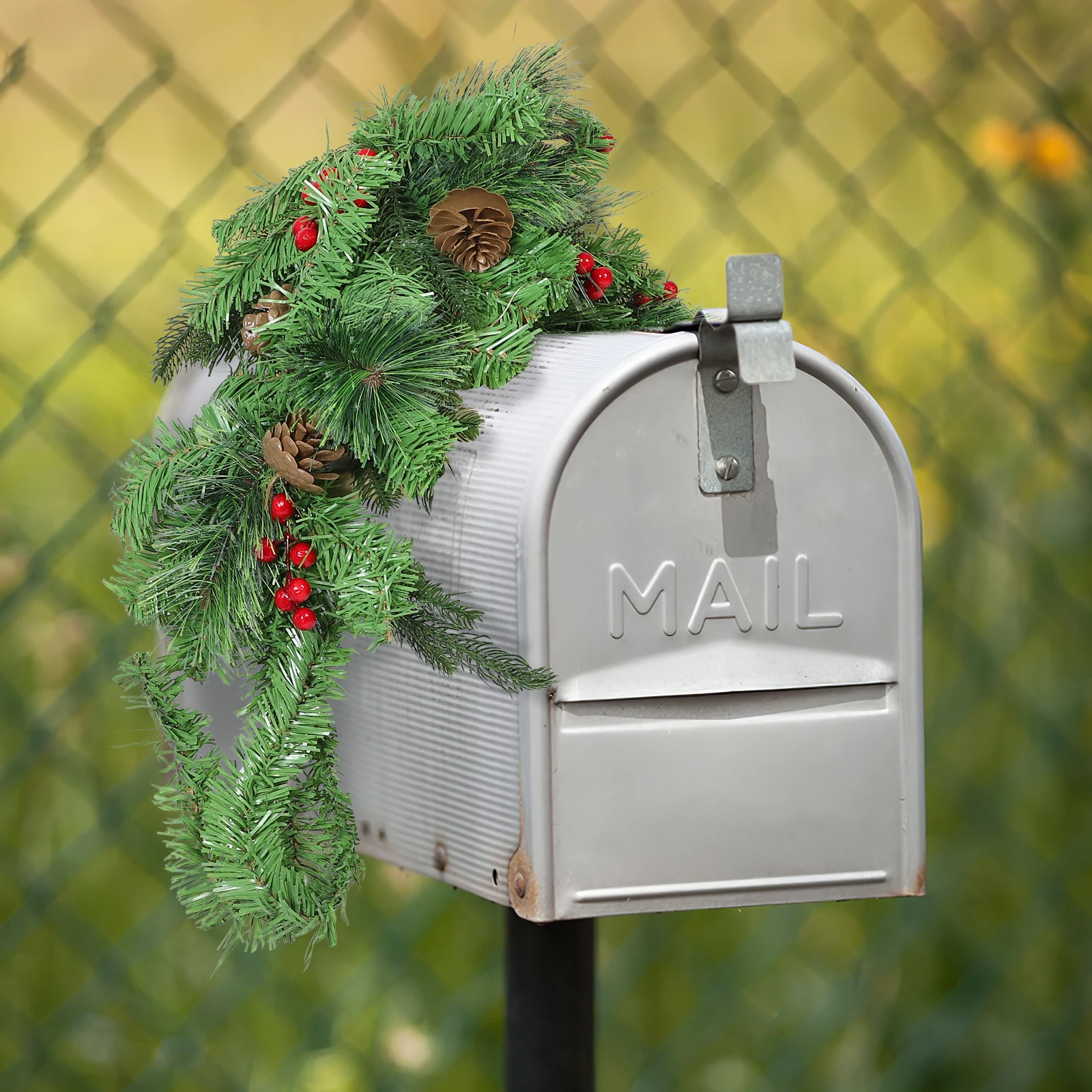 

LED Luminous Leaf Garland Artificial Pine Branch Red Berries Cone Home Decor Christmas String Lights Festive Design Holiday