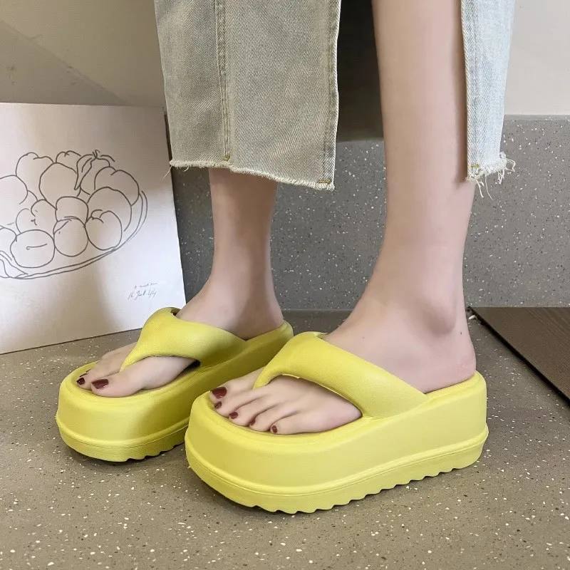 New Thick Flip-flops Women Fashion Platform Sandals Outdoor Women Beach Slipper Home Comfort Women's Summer Sandals view 2