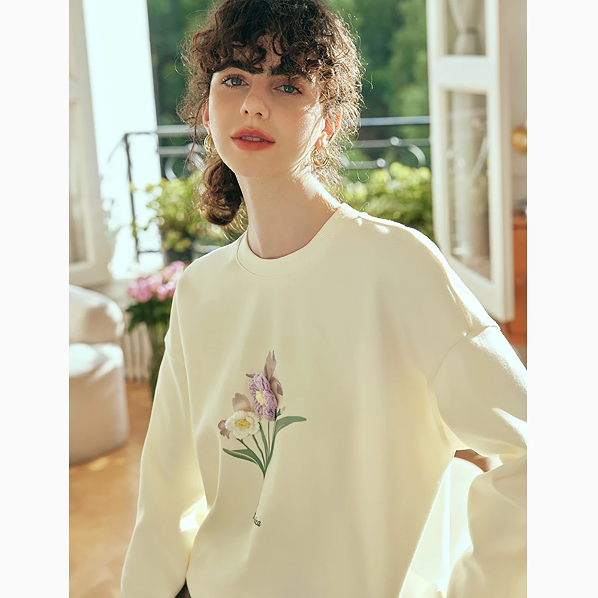 OLrain Long-Sleeved Crew Neck Women's Early Autumn 2025 New Loose Three-dimensional Hand-Hooked Pullover Top O23QR83911