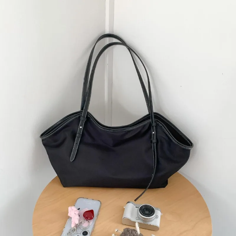 

Casual Women Tote Bag New Fashion Splicing Nylon Shoulder Bag Versatile Large Capacity Bucket Bag Simple Commuting Handbag