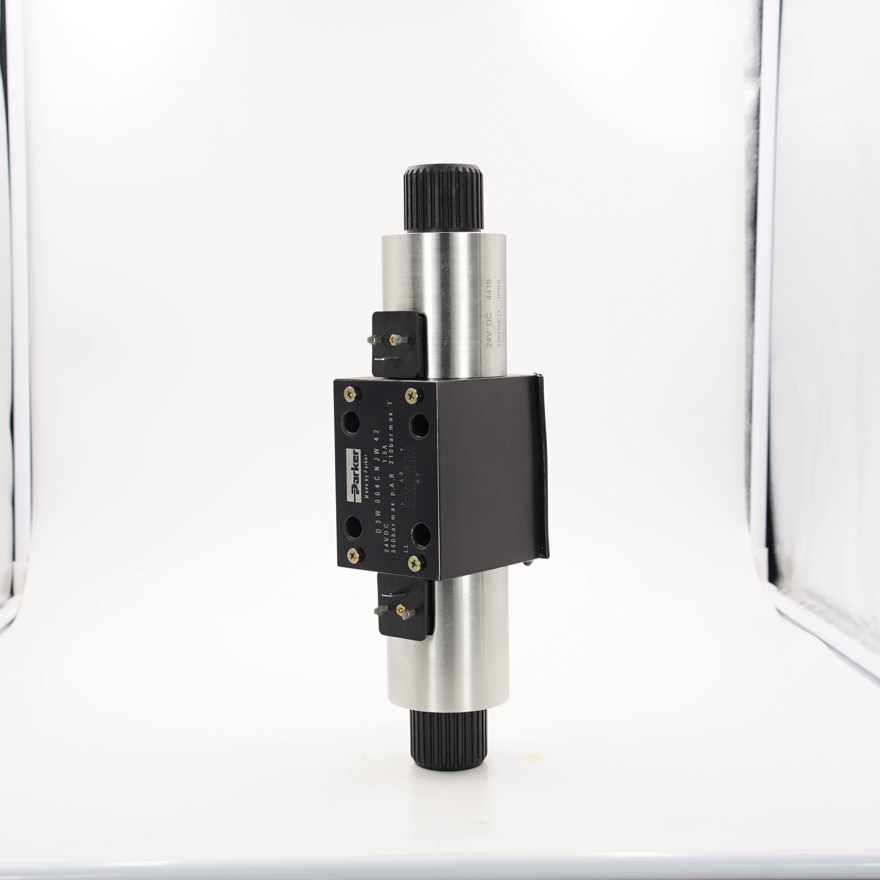 

Sell WellParker D31 D41 D91 D31FBE D41FBE D91FBE Series D91FBE01HC1NF00 Hydraulic Solenoid Proportional Pilot Reversing Valve PI