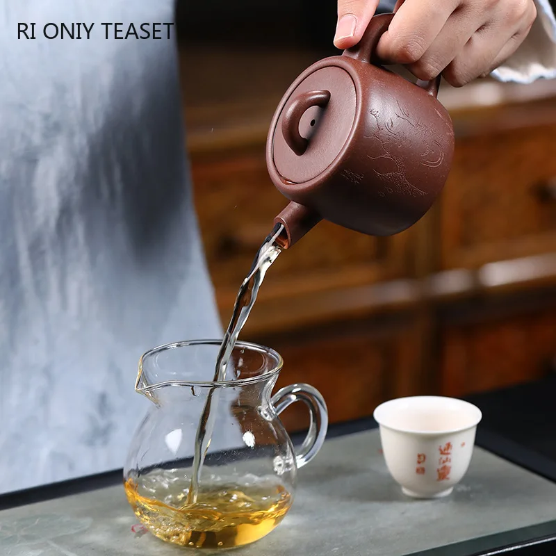 Imagem -04 - Yixing Bules de Argila Roxa Artistas Famosos Handmade Tea Pot Raw Minério Roxo Lama Beleza Chaleira Chinês Zisha Tea Conjunto Presentes 160ml