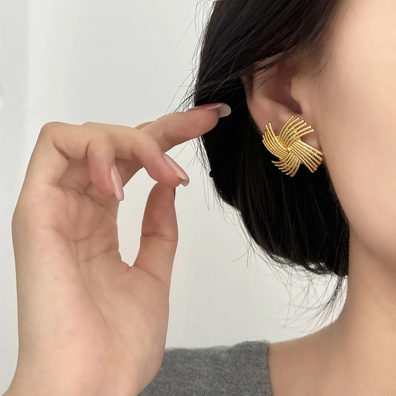 

Tibetan Silver 18K Gold Plated Windmill Geometric Stud Earring for Women Trendy Fashion Jewelry High Luxury Accessories
