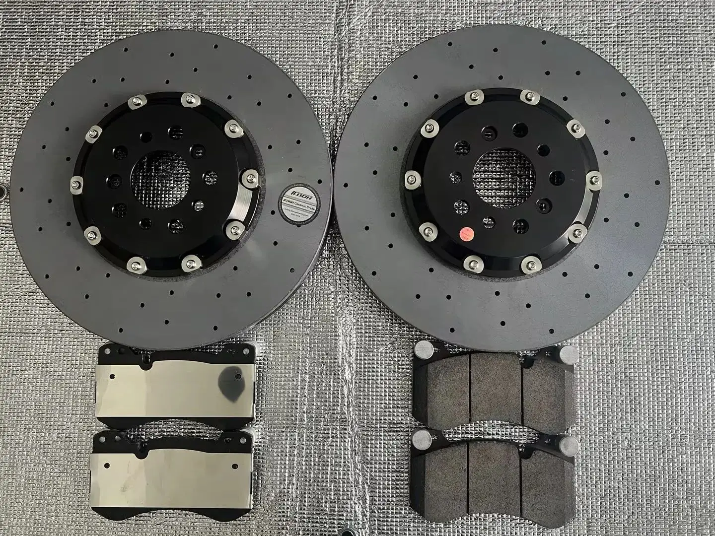

High-performance brake kit, racing brake discs, carbon ceramic brake discs for BMW E92