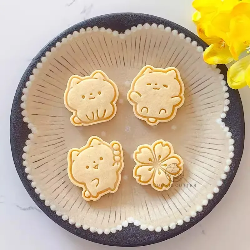 4Pcs/Set Spring Cat Shape Cookie Cutter Japanese Cherry Blossom Biscuit Stamp Fondant Cake Icing Cookie Pastry Baking Tools