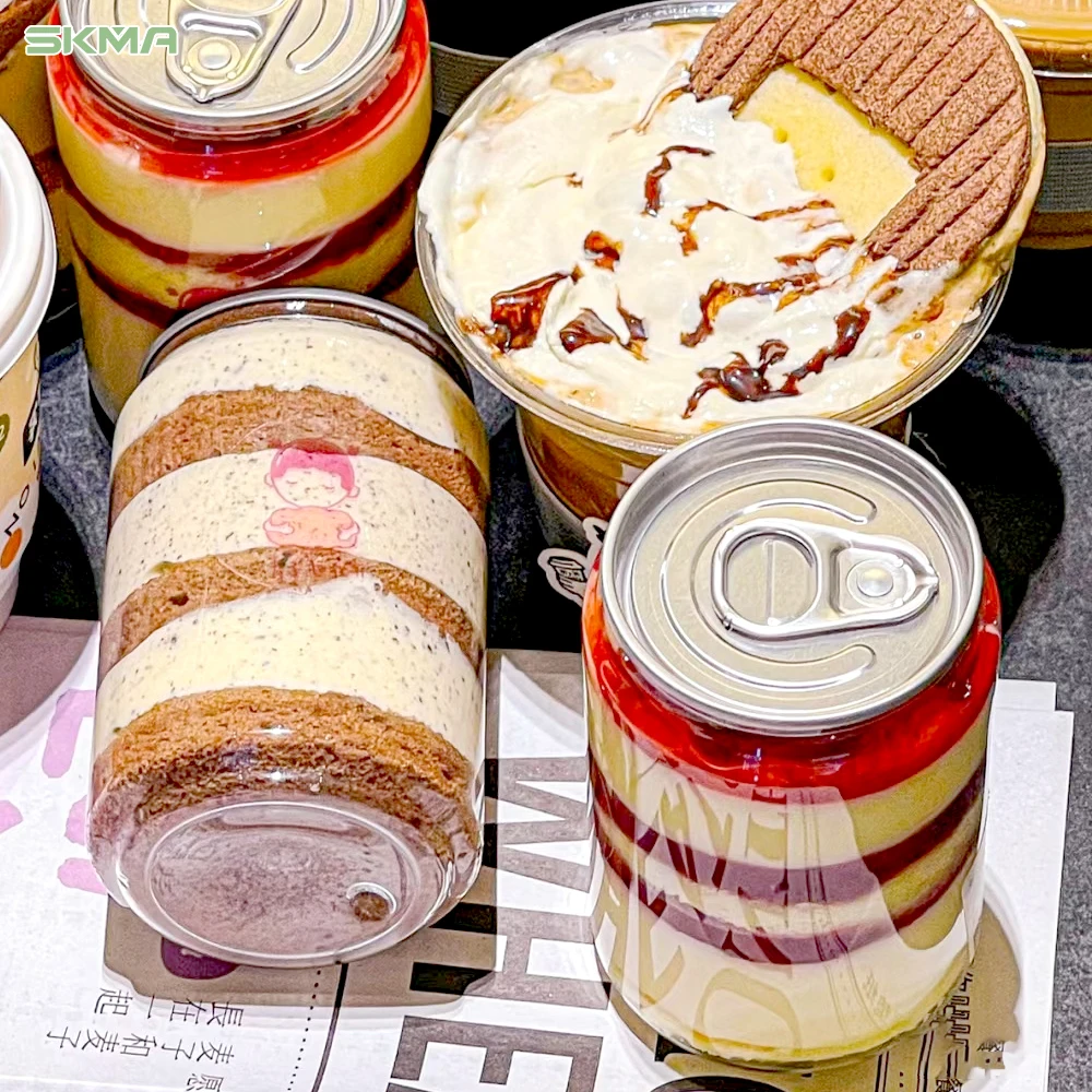 

New Design Disposable Custom Logo Clear Plastic Cans For Milk Tea Juice Cake Smoothie Pet Cans With Fully Open Lids