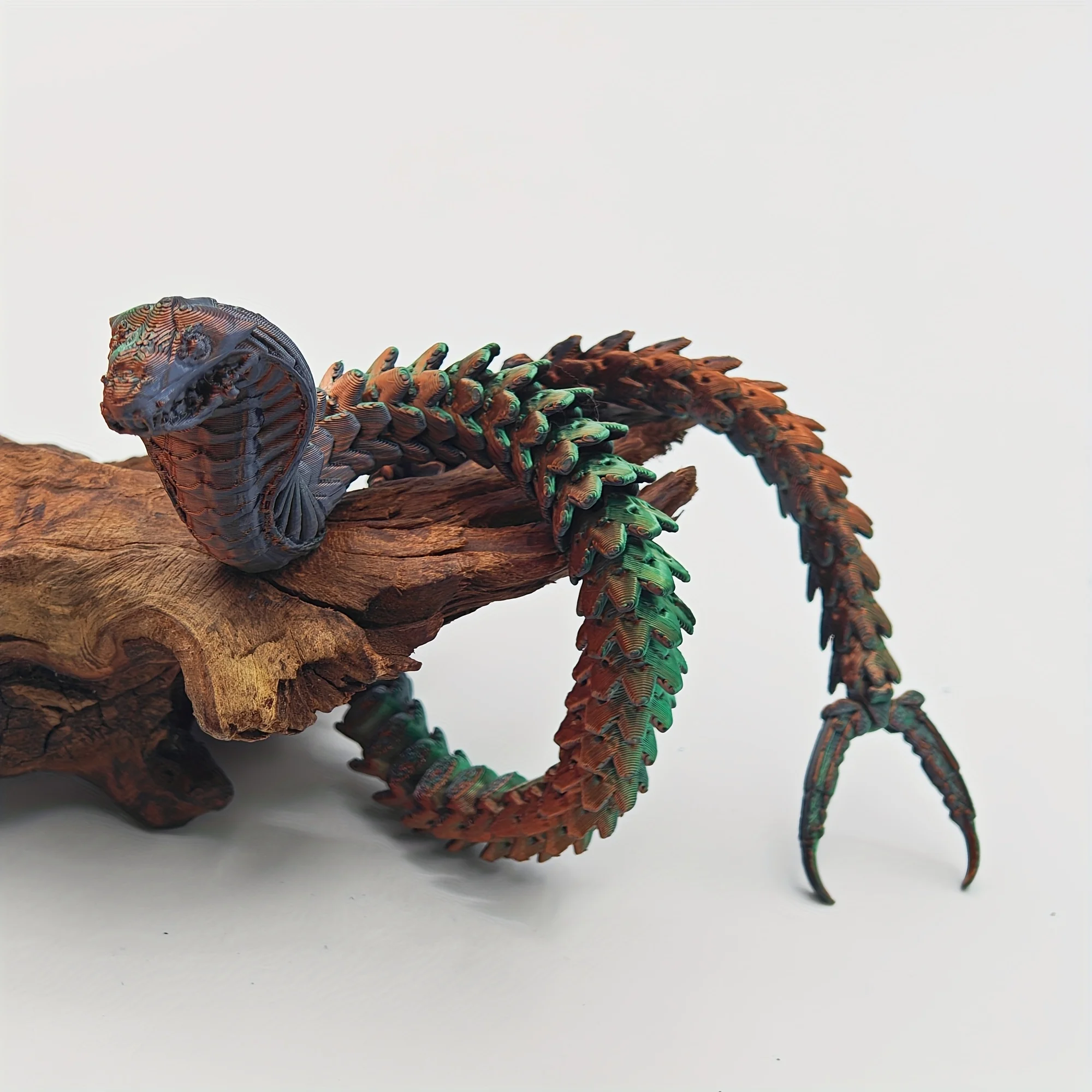 

3D printed gradient mechanical cobra model statue, home desktop ornament with full body swing and lifelike snake decoration