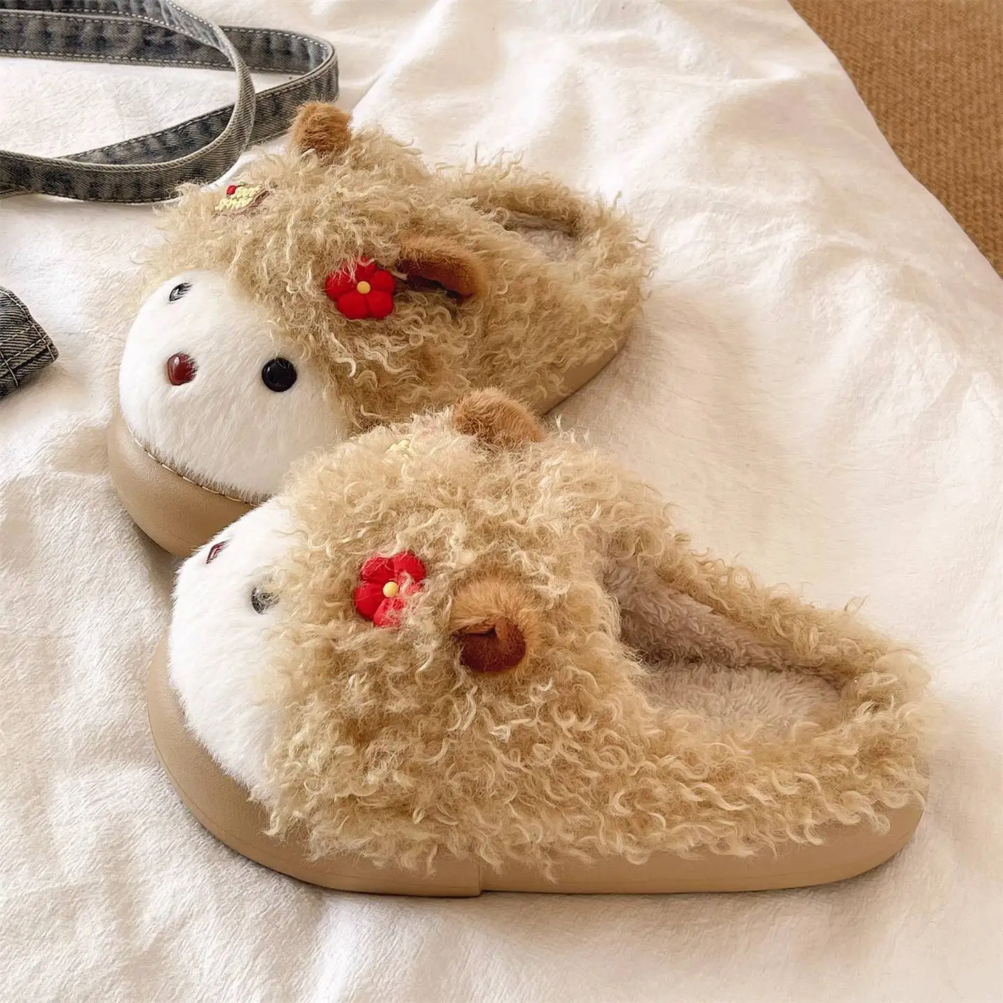 

Winter Women's Fleece Lined Cotton Slippers Cute Cartoon Bear Design Thick Soled Anti Slip Warm Indoor Home