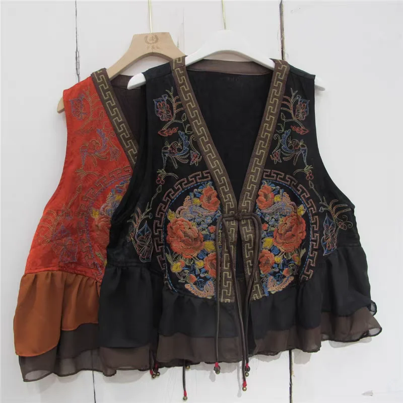 

2025 Chinese Traditional V-Neck Vest National Flower Embroidery Hanfu Top Vintage Jacquard Jacket Oriental Sleeveless Outwear