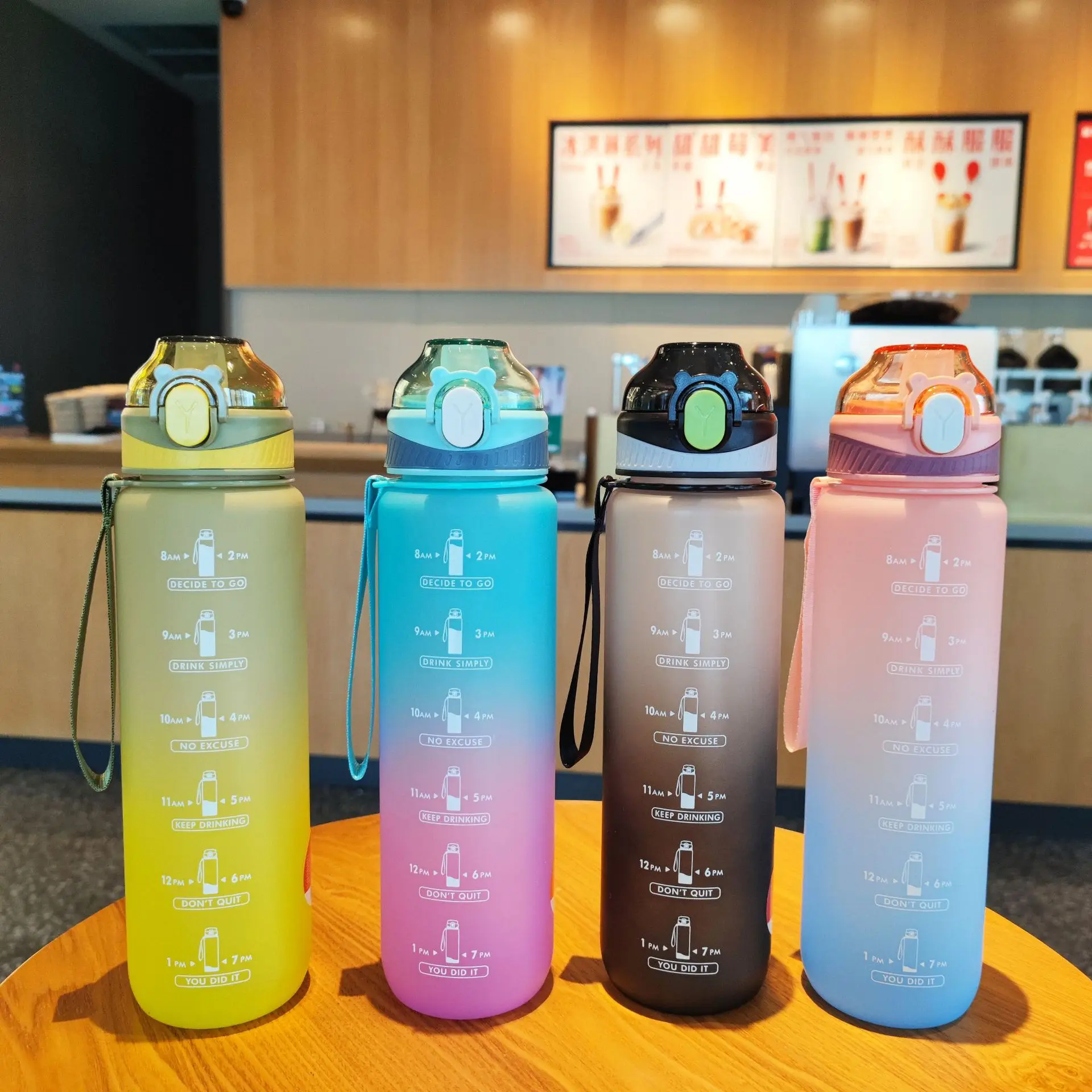 Explosive Gradient Color Sports Fitness Straw Plastic Water Cup Portable Carry Rope Bouncing Lid Latch Car Outdoor Water Bottle