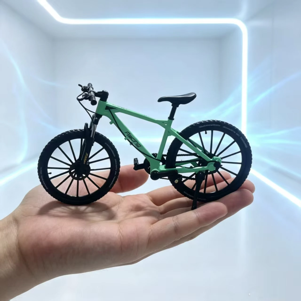 Simulation Mountain Bike Model Ornament, Mini MTB Bicycle Tabletop Decor, Metal Craft Home Office Display Collectible Gift