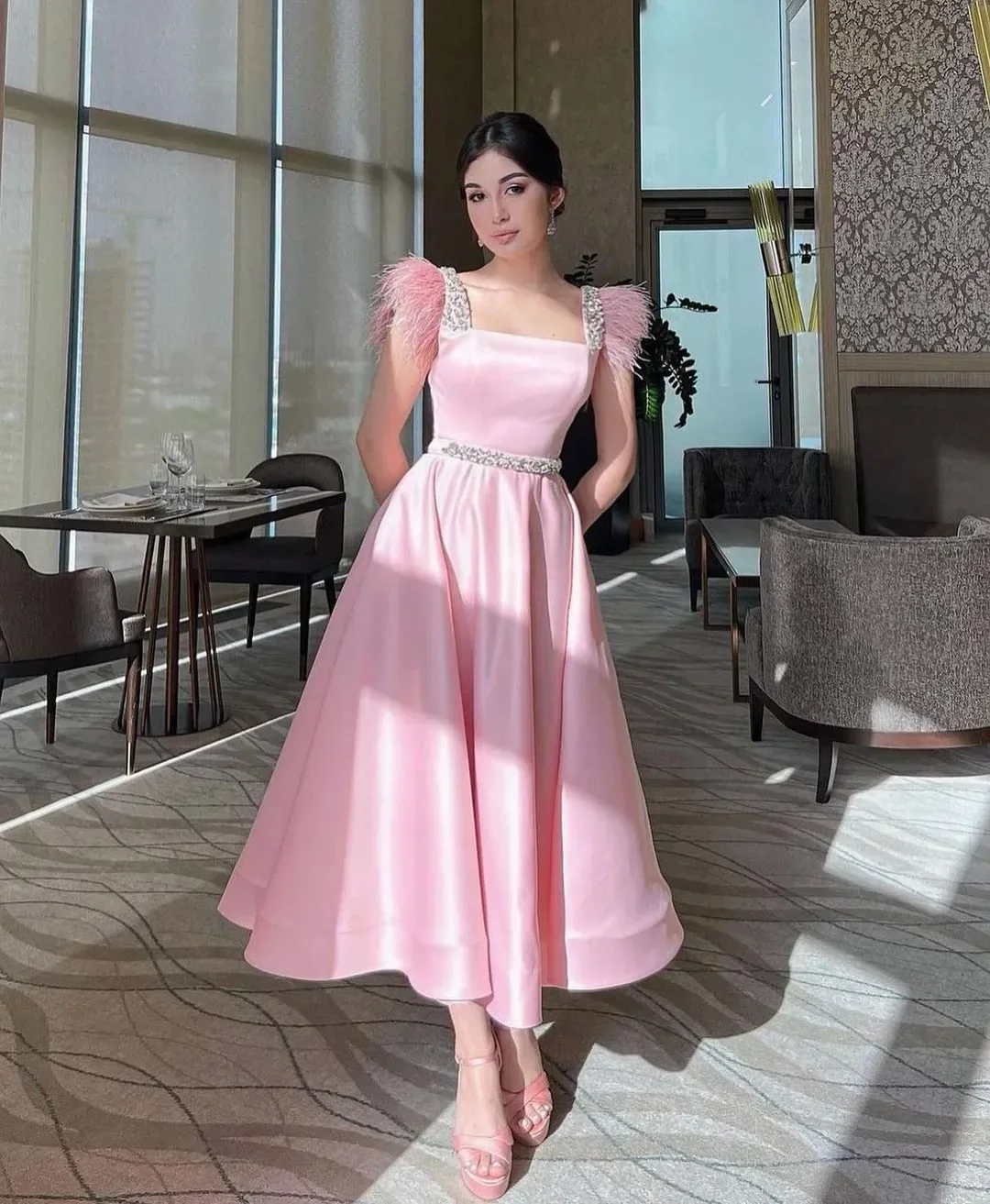 

Pink Satin Square Evening Dresses Ankle Length Saudi Arabia Prom Dresses Beads Feathers Formal Occasion Party Dress