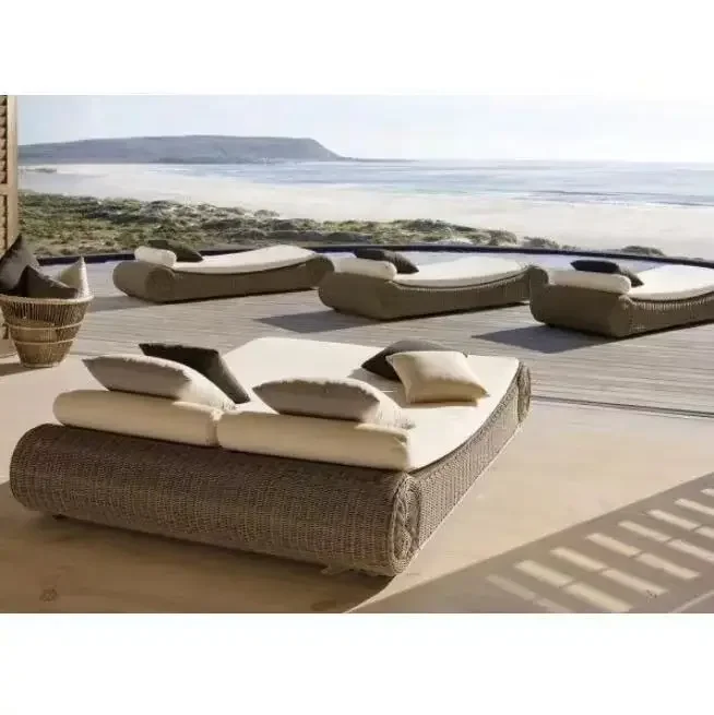 All weather outdoor rattan  beach bed luxury chaise lounge  villa pool Side  lounge chair