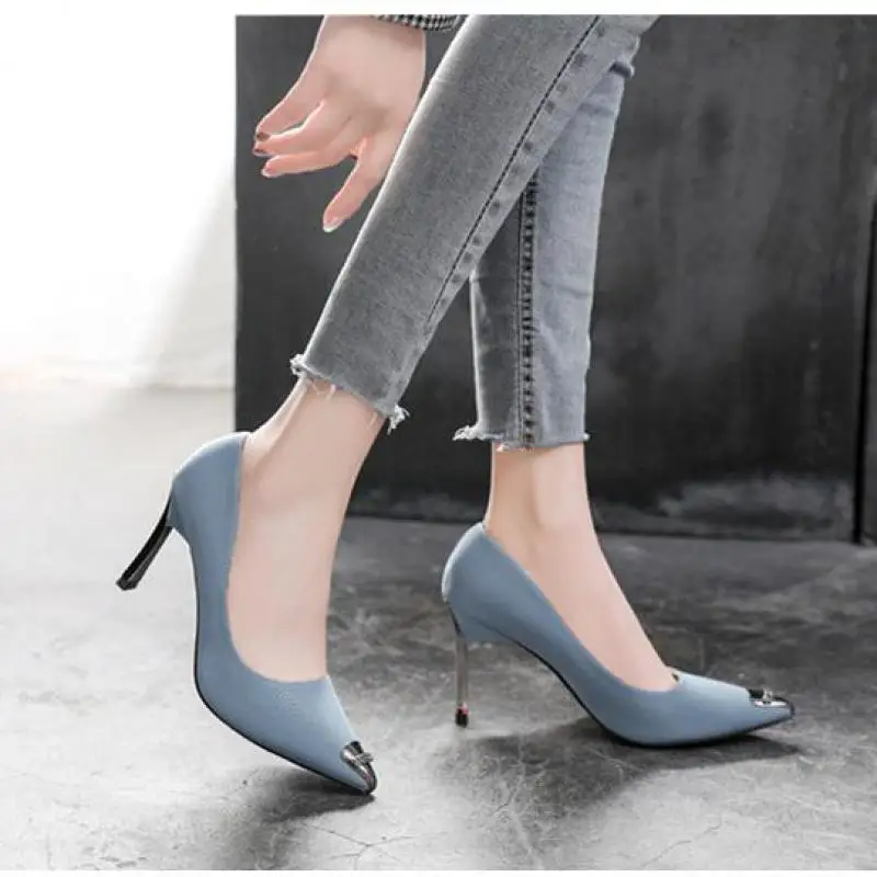 Size 30-44 Pointed Toe Women\'s Shoes Plus Size 41 42 43 Work Shoes Stiletto Heels Small Size 31 32 33 Black