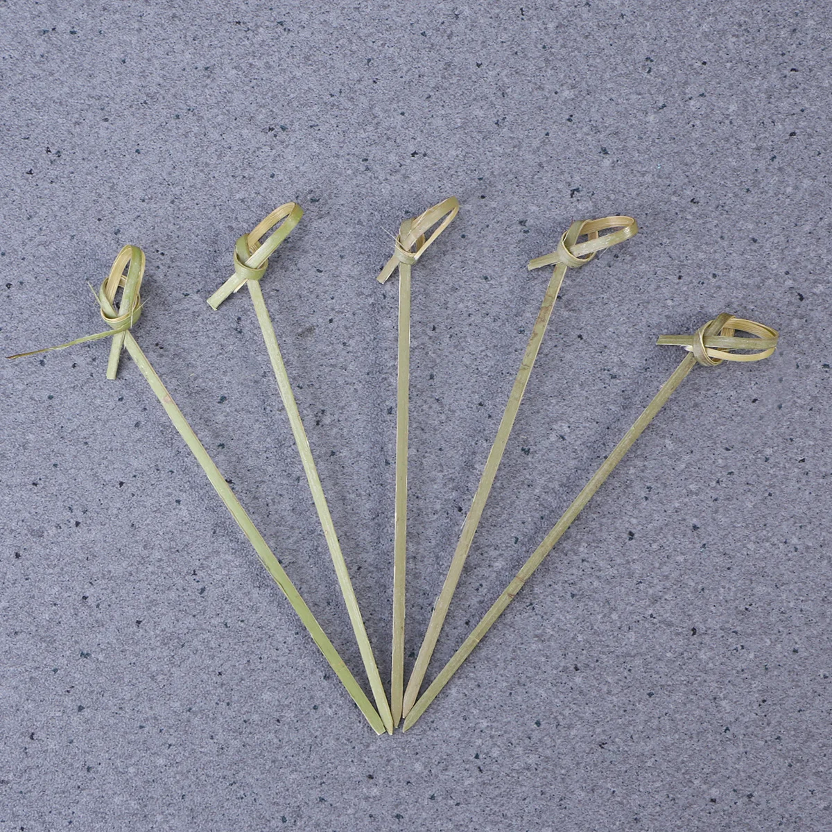 

100pcs Bamboo Picks Fruit Skewers Cocktail Appetizer Decorative Tiki Drink Presentation Quality