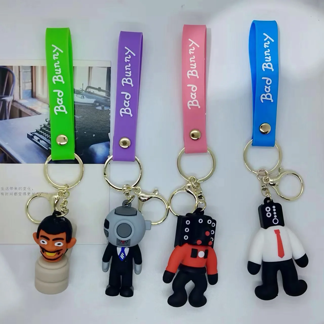 

New Creative Cartoon Toilet Doll Keychain Bag Car Keychain Accessories Gift Wholesale Y2k Fashion Toys Anime Cartoon Frind