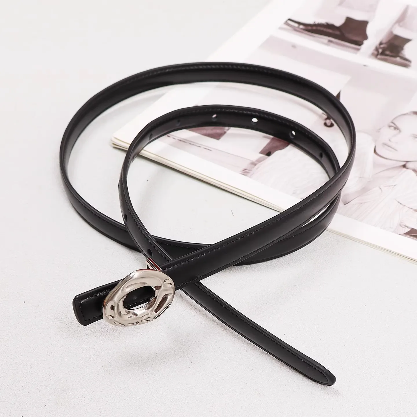 女性のヴィンテージ本革カマーバンド女性ドレスコルセットウエストバンドベルト装飾細いベルト R3153
