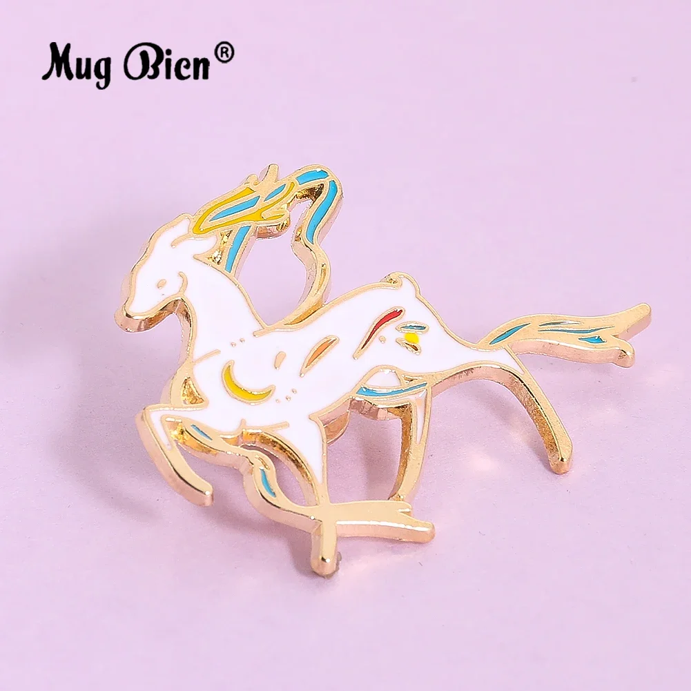 

1PC Flying Elk Divine Deer God Brooch Santa Claus Chinese Style Legend Animal Badge Ancient Style Clothing Accessories Pin Lapel