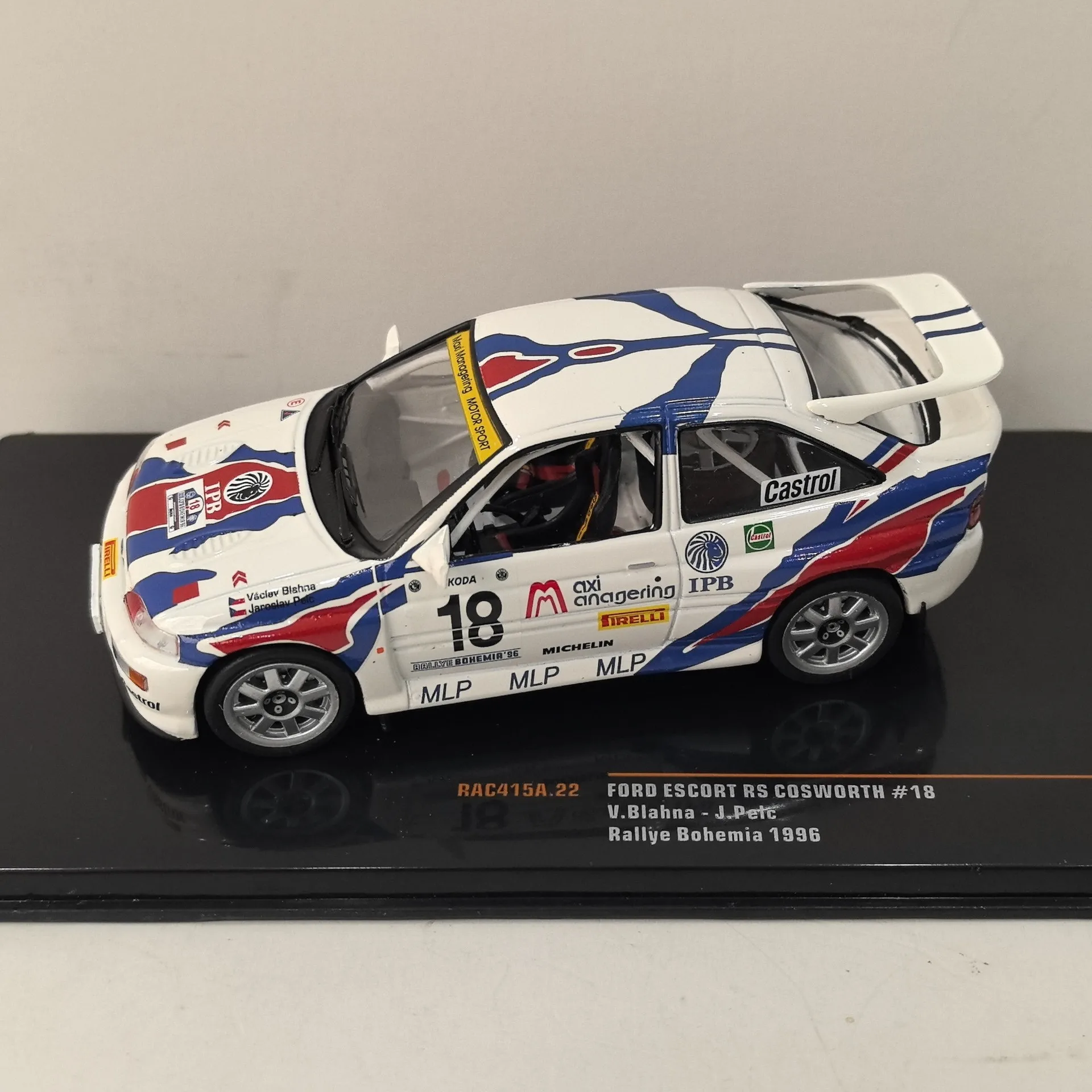 Diecast IXO Scala 1/43 FORD ESCORT RS # 18 1996 Ford Modello di auto in lega Giocattolo da collezione Regalo Souvenir Display Ornamento