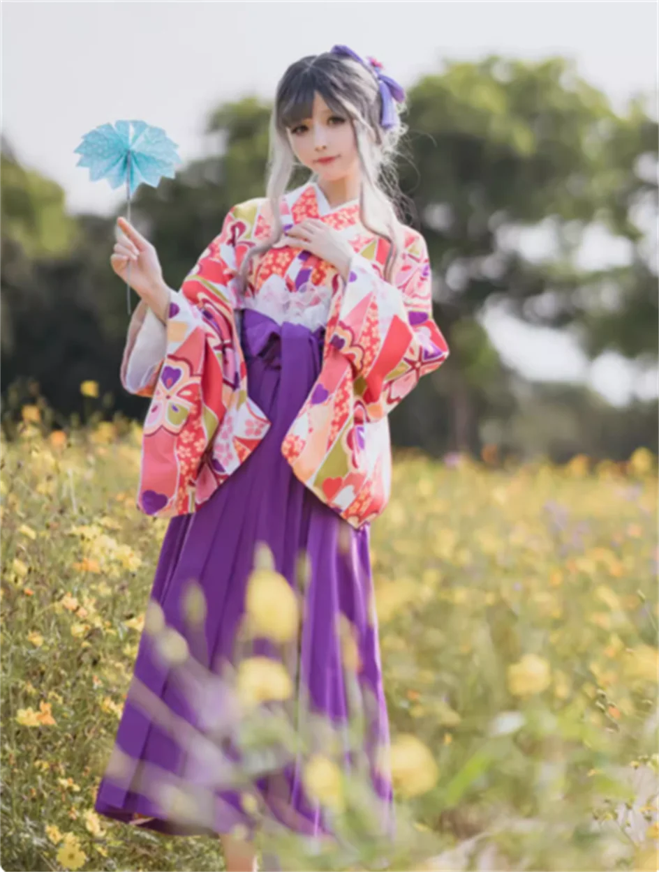 

Japanese traditional formal dress with women's running lights, graduation style skirt