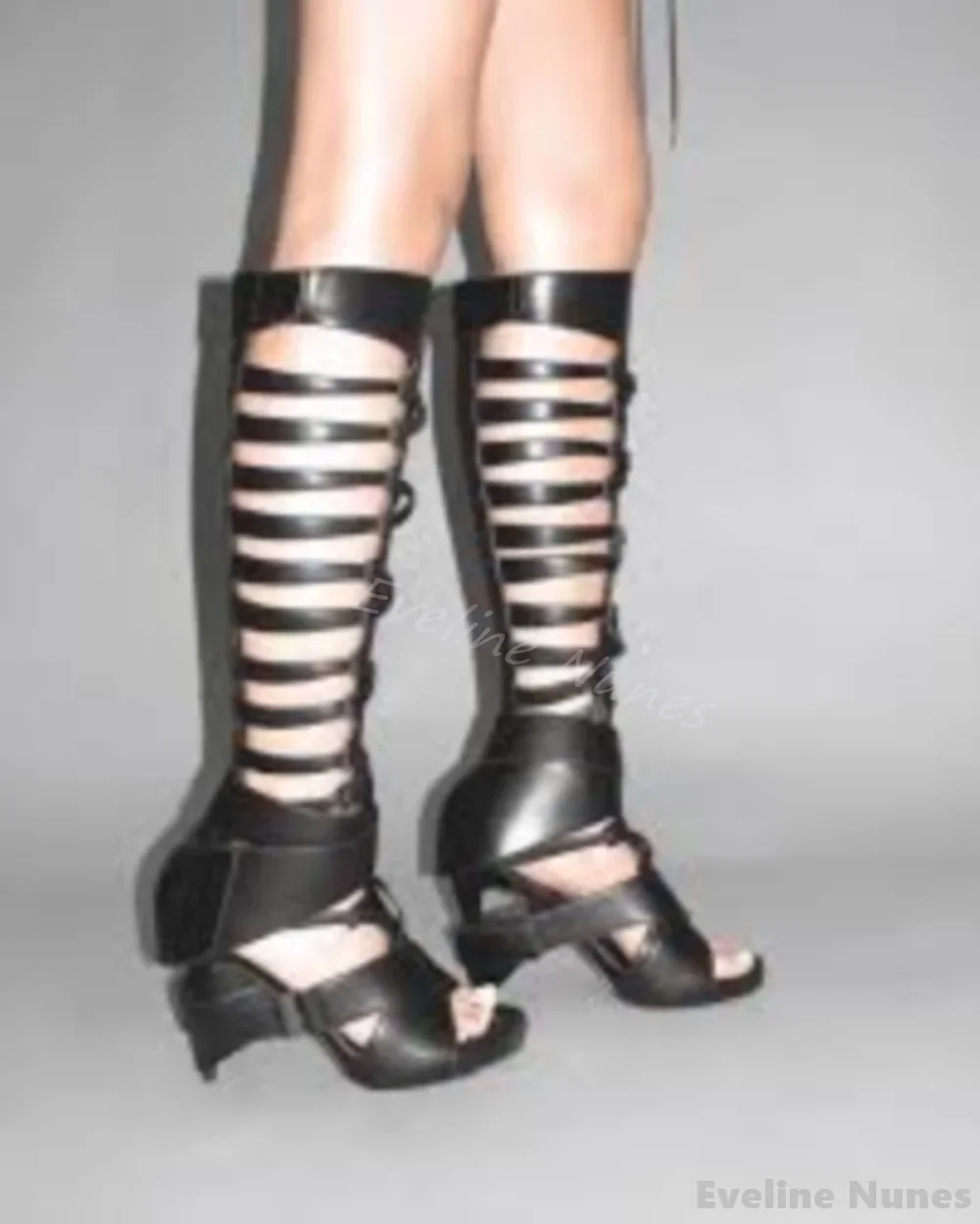 Hollow Flannel Knee High Sandals Women Open Toe Intricate Cross Straps Stiletto Boots 2025 Designer Style Handmade Sandals Boots