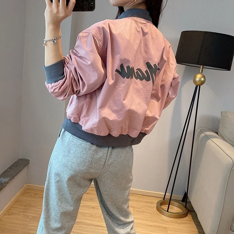 

Petite Friendly Baseball Jacket with Slimming Silhouette Reversible Design for Women Lightweight Spring Autumn Jacket​