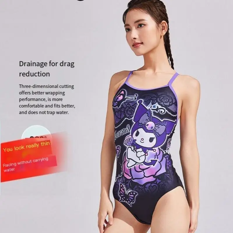 สไตล์ใหม่ Kuromi ชุดว่ายน้ําสาวนักเรียน Kawaii Professional One-piece สามเหลี่ยมการแข่งขันการฝึกอบรมชุดว่ายน้ําริมทะเลว่ายน้ํา