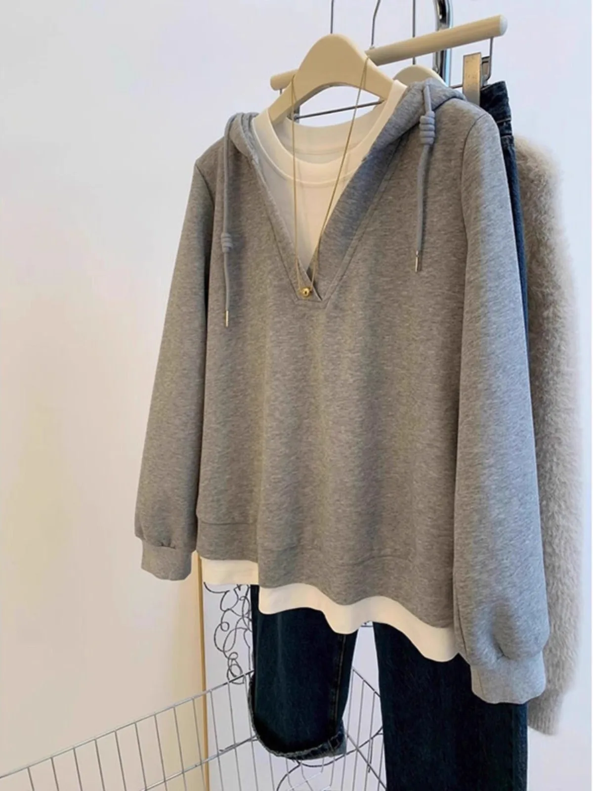 

Мужская свободная повседневная толстовка с V-образным вырезом в американском стиле, большие размеры, новая осенняя коллекция