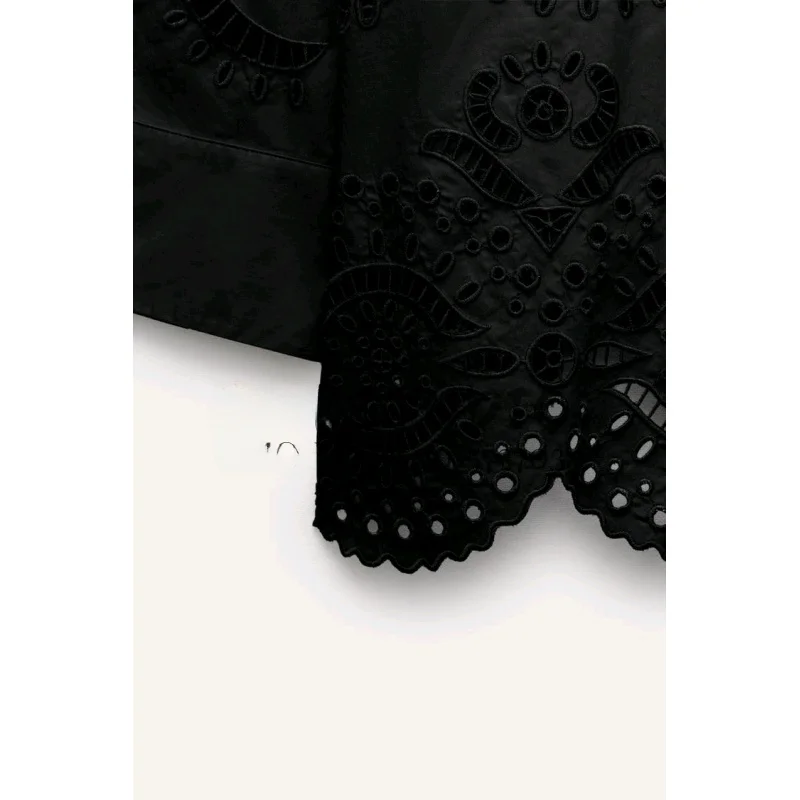 

Spring Faion V-Ne Long Sve Embroidered Silk irt Hollow out Casual orts Women's Faion Set Collar Blouse