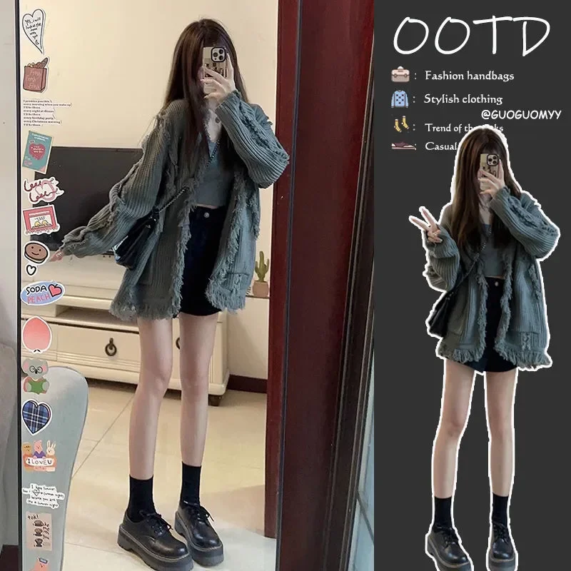 

Комплект из трех предметов, весенне-осенний нежный женский комплект, кардиган в ленивом стиле, джинсовые шорты на бретельках