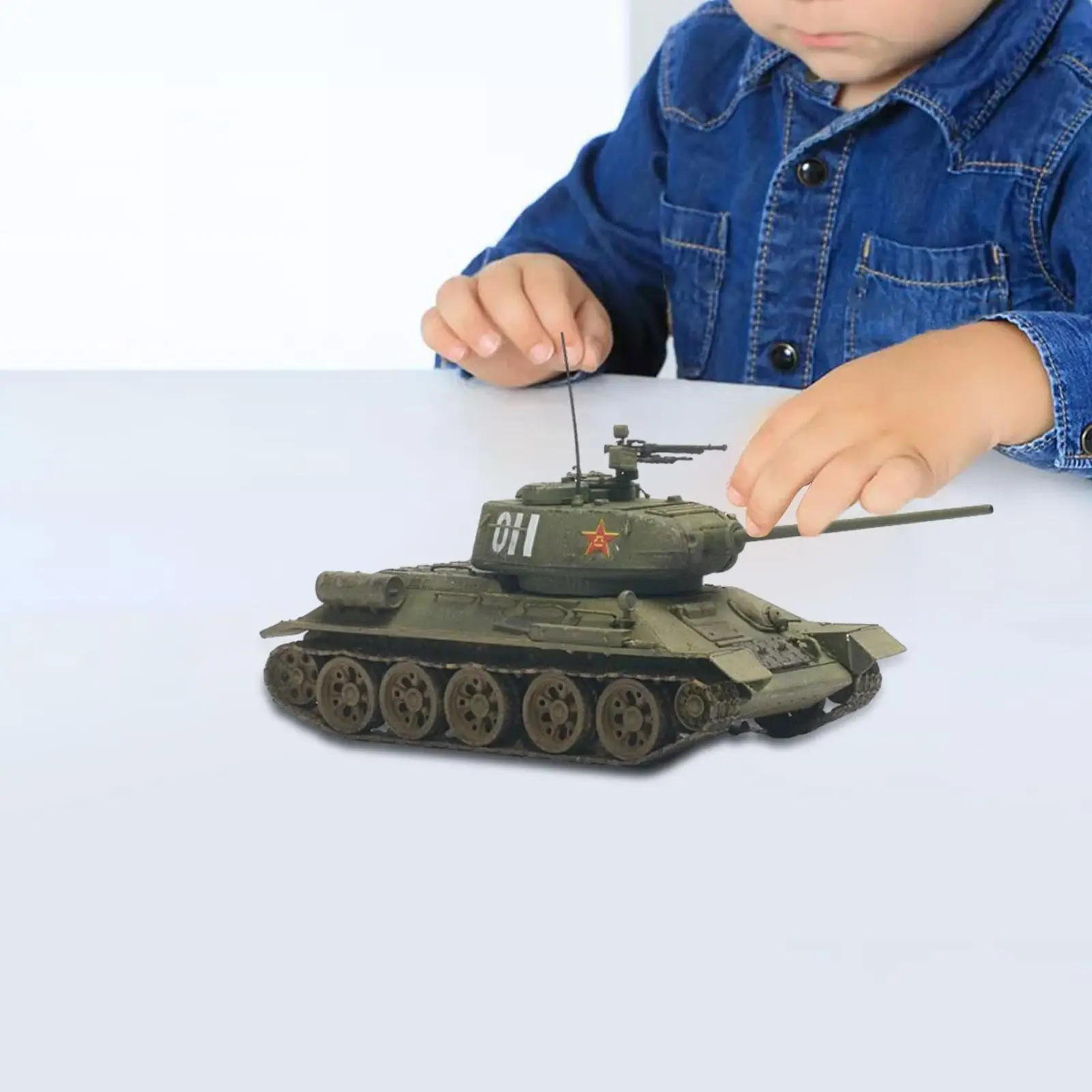 

Модель российского танка Т-34 в масштабе 1:72, коллекционные сувениры для мальчиков, девочек и малышей