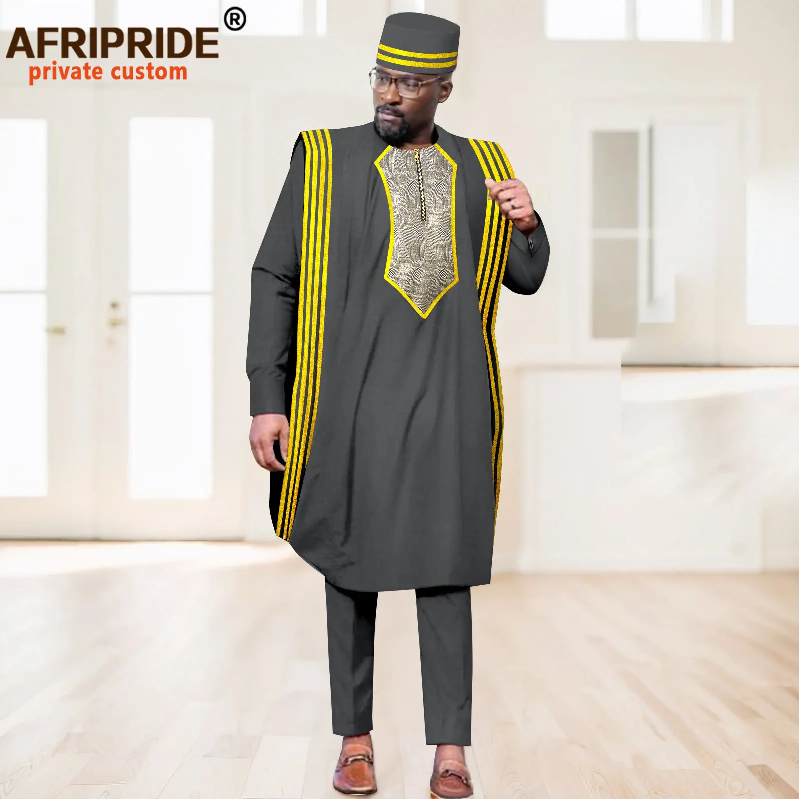 African Traditional Clothes for Men Embroidery Agbada Robe Shirts Pants and Hats 4 Pieces Set Dashiki Outfits Wedding 2416111