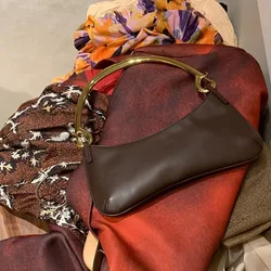 Borse ascellari di Design per ragazza piccante per le donne borsa a tracolla da donna con manico in metallo di alta qualità di lusso 2024 borsa da donna di nuova moda