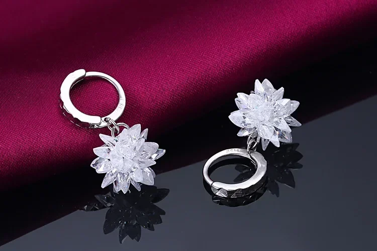 925 silver needle Flower Carved Earrings Female Crystal from Austrian Simple Temperament Wild Anti-allergic