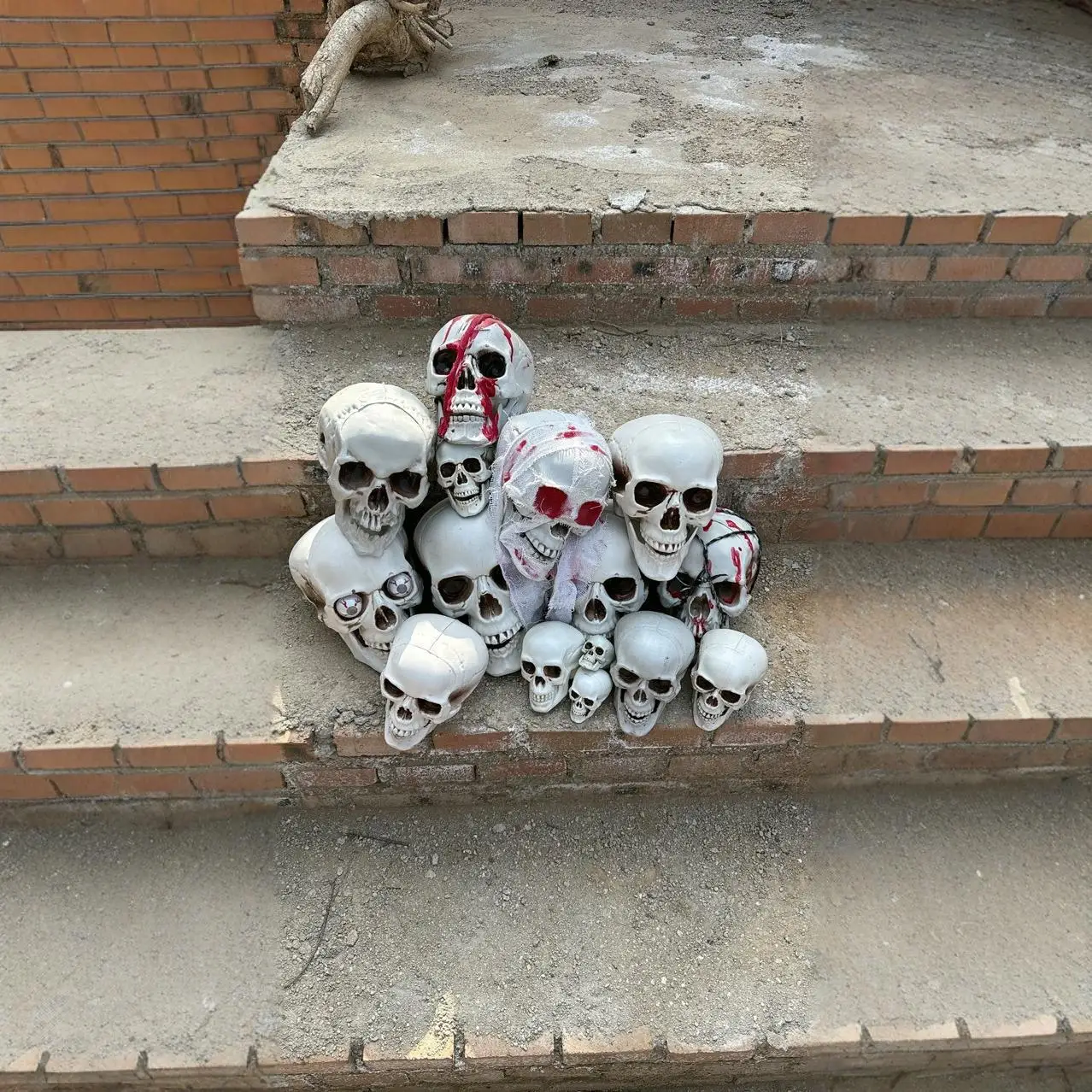 

Halloween Bar Decorations Bones Room Escape Props Haunted House Horror Scary Skull Skeleton Head