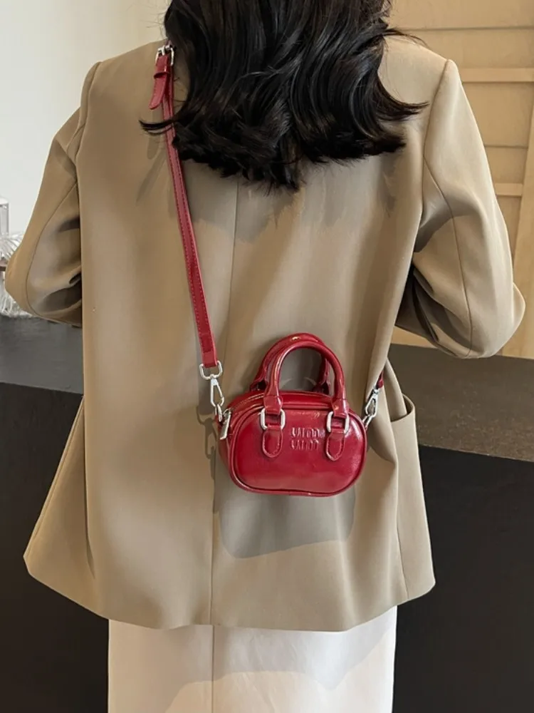 Famous brand luxury designer mini small bag new all-match portable bowling bag all-match messenger bag shoulder bag lipstick bag