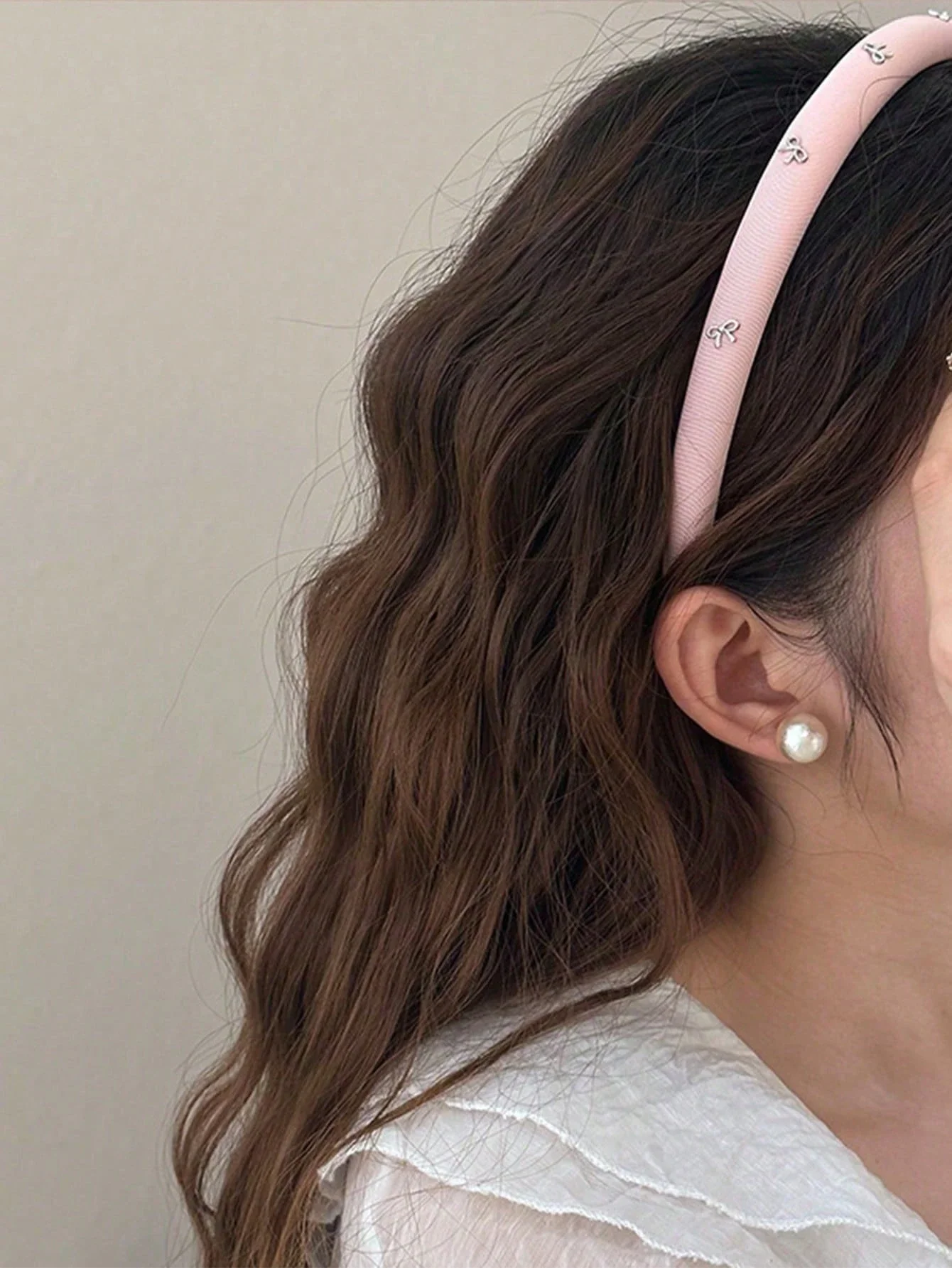 

Women's Korean Style Narrow Fabric Headband With Silver Bow Decor