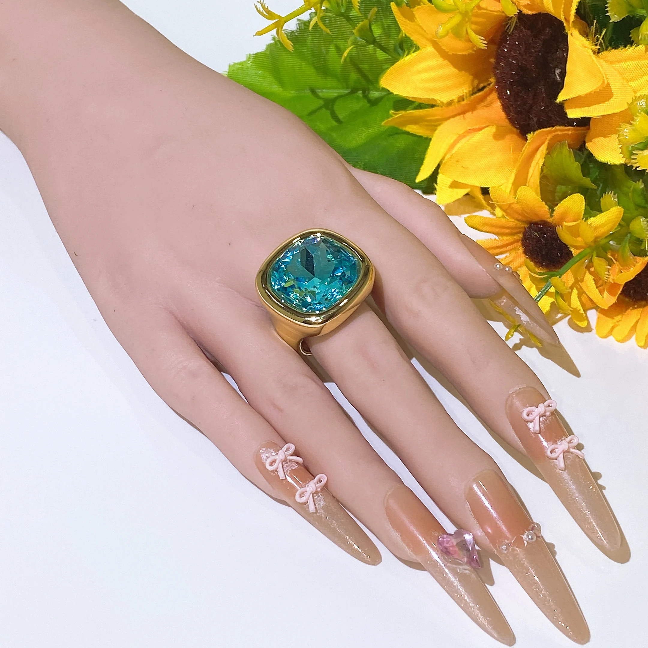 Vintage Square Aqua Blue Crystal Signet Ring for Women Gold Plated Chunky Large Gemstone Statement Cocktail Fashion Ring Jewelry