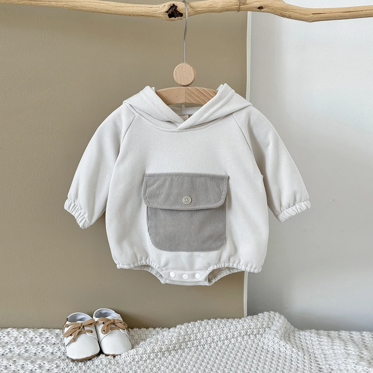 خريف جديد الطفل الحد الأدنى هوديي طويلة الأكمام جيب كبير تسلق الملابس الطفل الوليد عناصر داخلية و قطعة واحدة