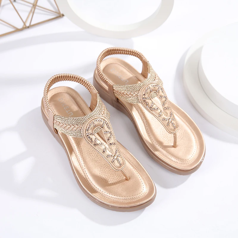 

Женские элегантные босоножки с ремешком на щиколотке и стразами — удобные летние туфли на плоской подошве с декоративными кристаллами для пляжа и повседневной носки