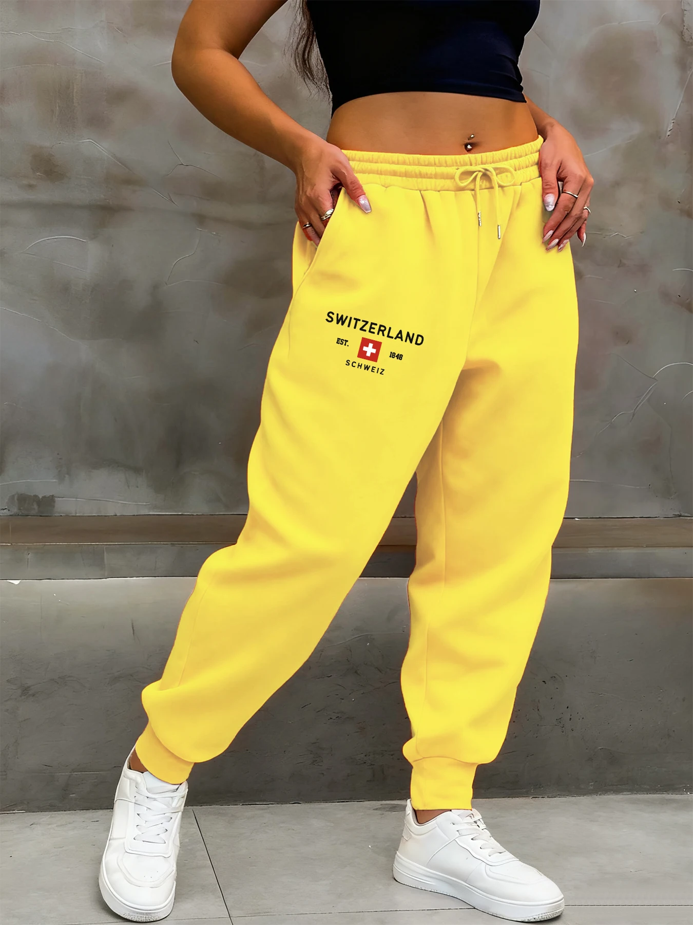 

Женские спортивные штаны с принтом флага Швейцарии, карманные брюки в стиле хип-хоп, удобные разноцветные брюки, длинные флисовые брюки Y2K