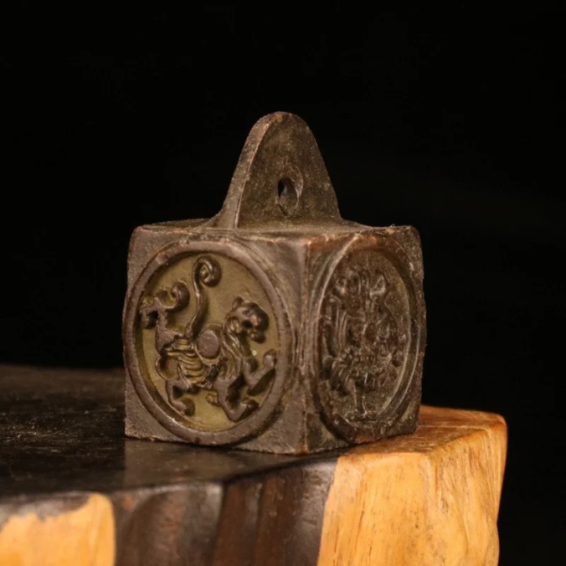 

Antique Miscellaneous Collection Four Beast Seal Buddhist Monk Copper Seal Solid Scale Decoration Seal